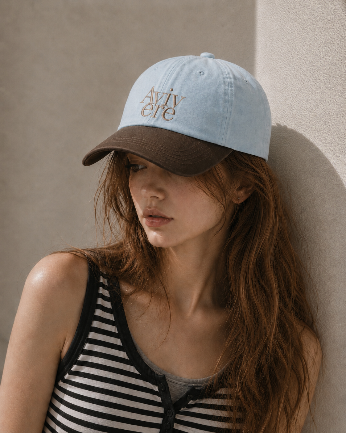 Avivere lettering cap light blue brown