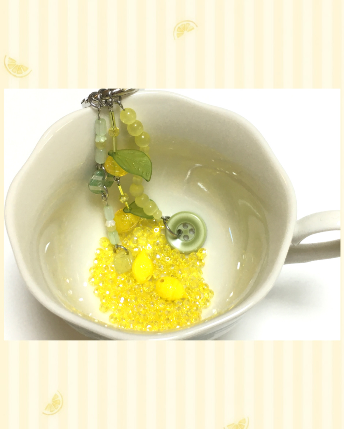 Lemon green tea keyring