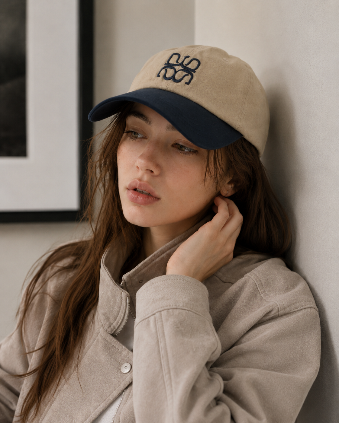 Avivere logo suede khaki navy