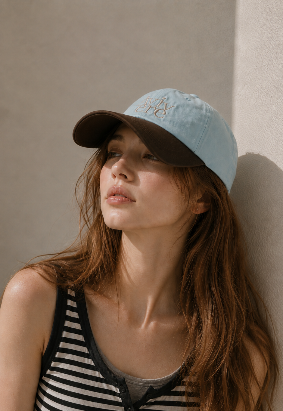 Avivere lettering cap light blue brown