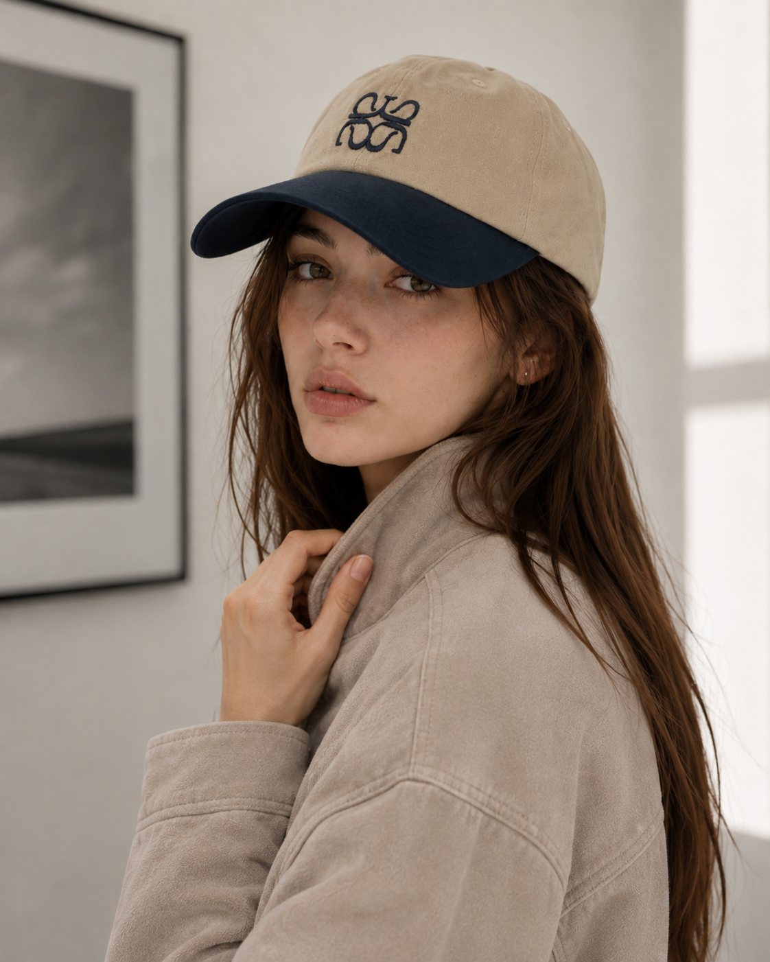 Avivere logo suede khaki navy