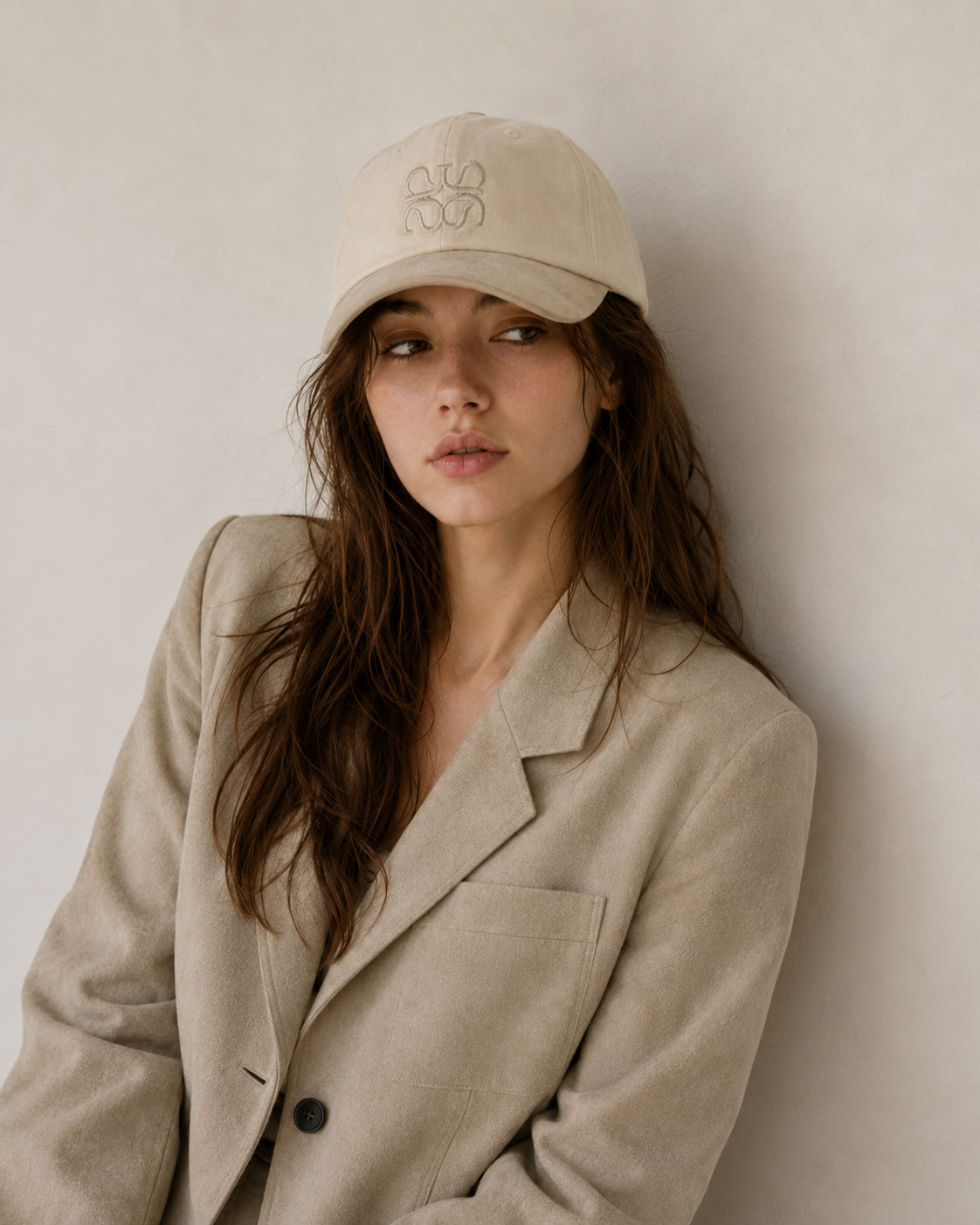 Avivere logo suede ivory khaki