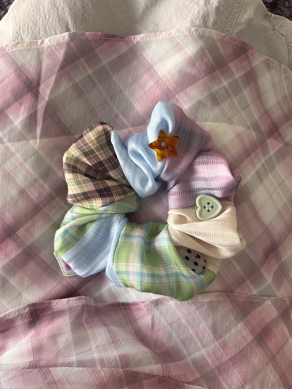 여름방학 scrunchie (one color)