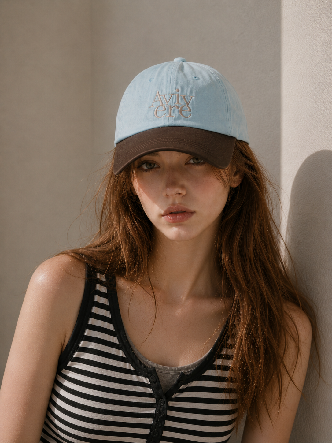 Avivere lettering cap light blue brown