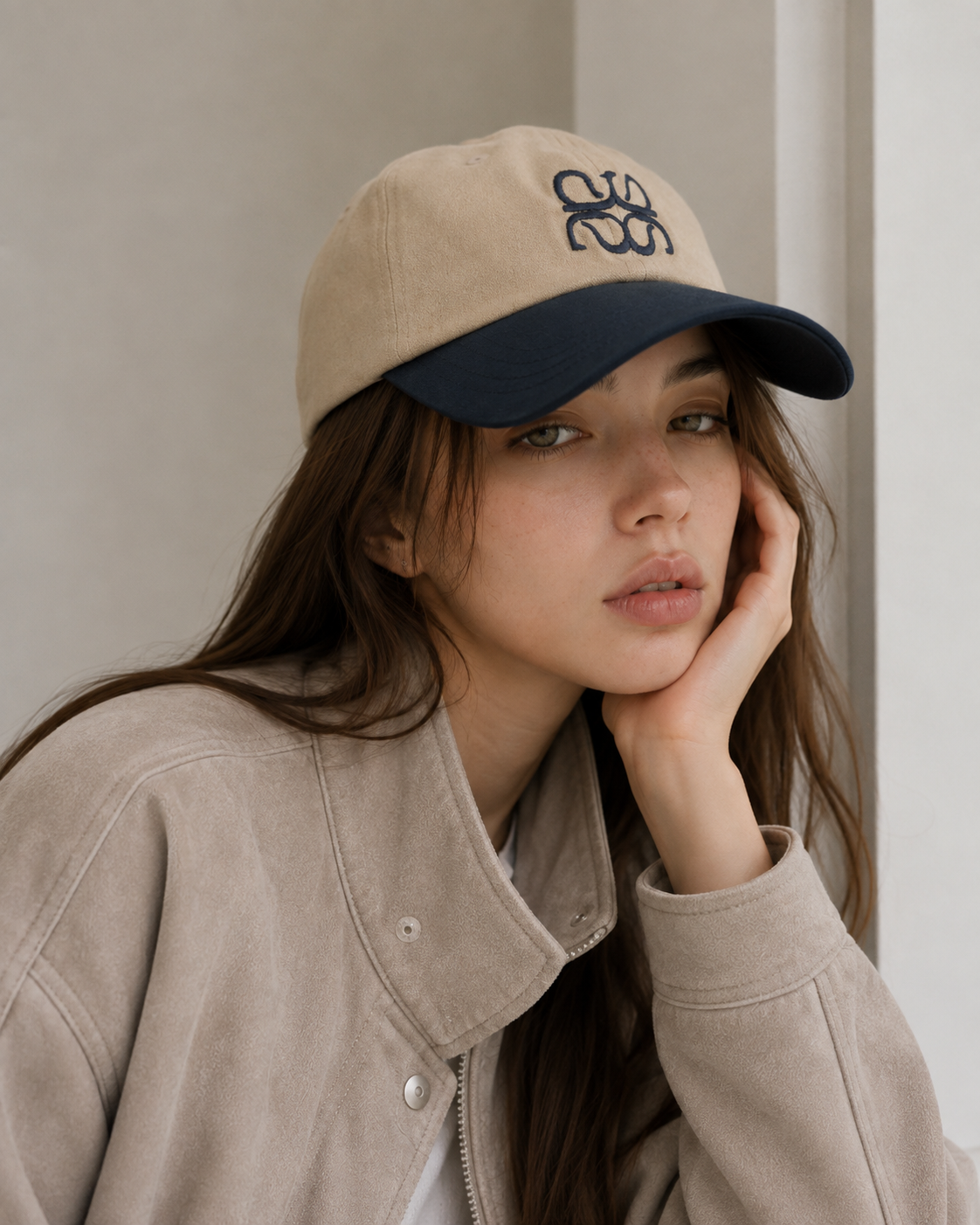 Avivere logo suede khaki navy