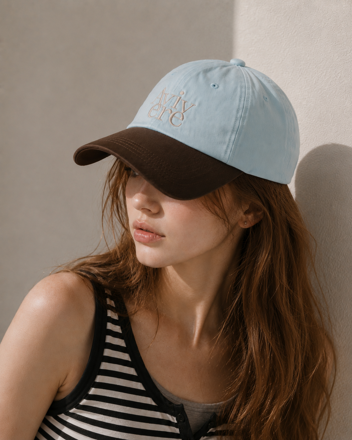 Avivere lettering cap light blue brown