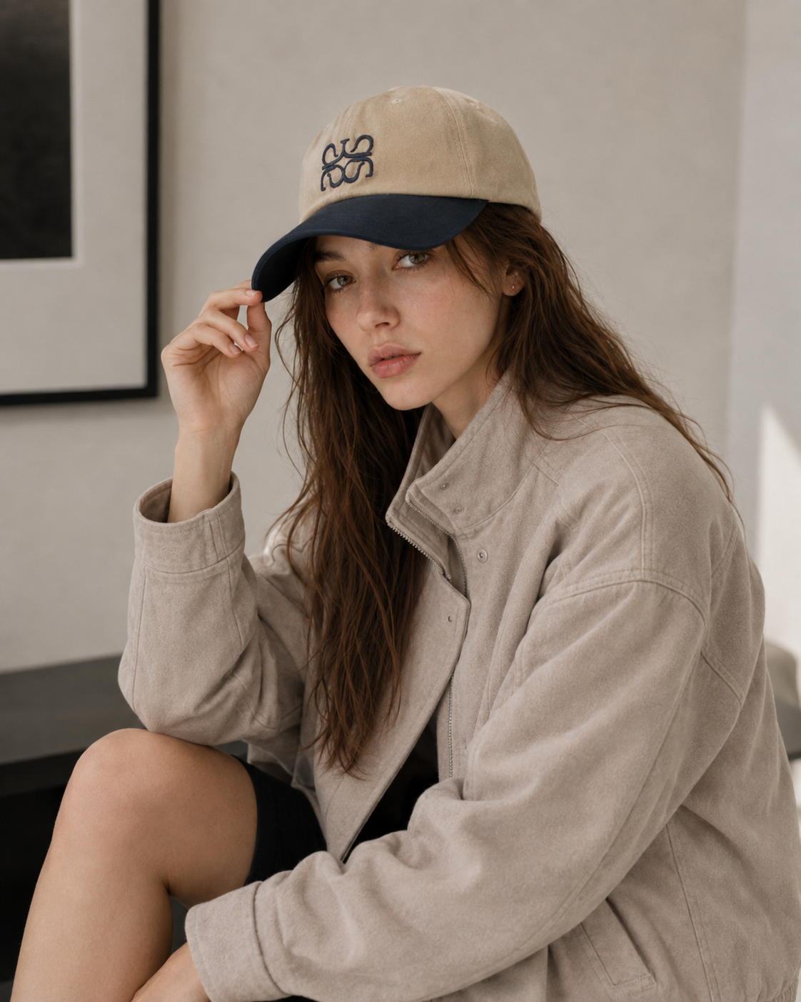 Avivere logo suede khaki navy