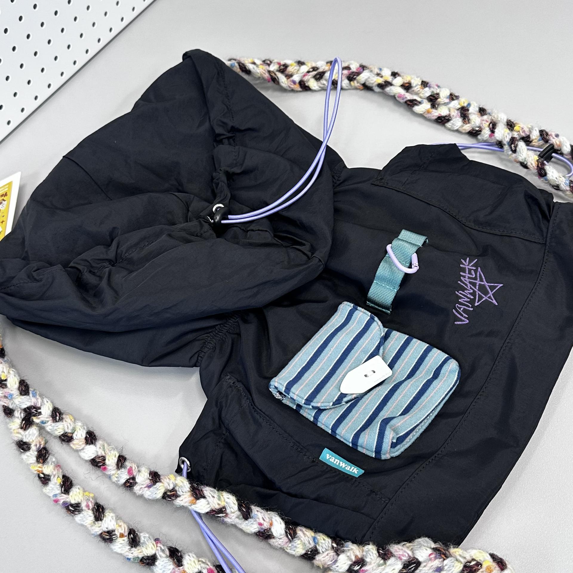 [SAMPLE SALE] 시그니처 버킷백 / 블랙