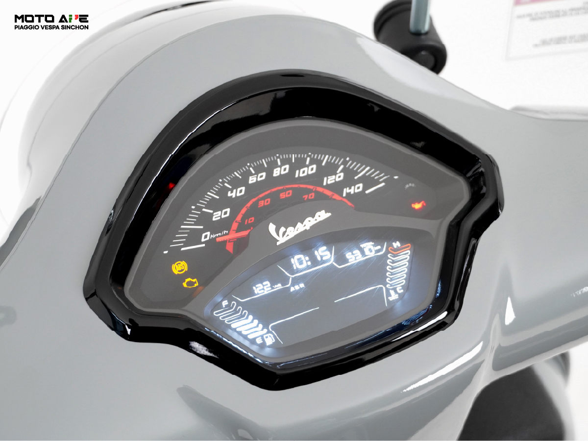 [중고]2024 베스파 GTS125 신형 스마트키 아비오그레이