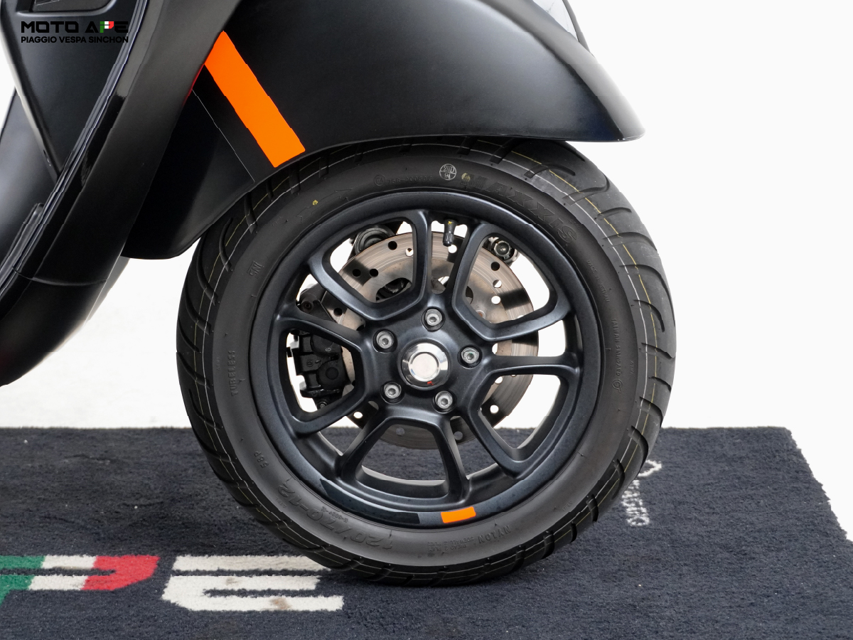 2024 베스파 GTS125 슈퍼스포츠 스마트키 검정유광