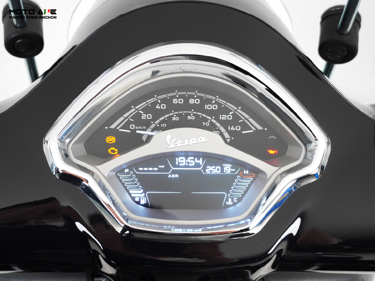 2024년식 베스파 GTS 300 클래식 블랙