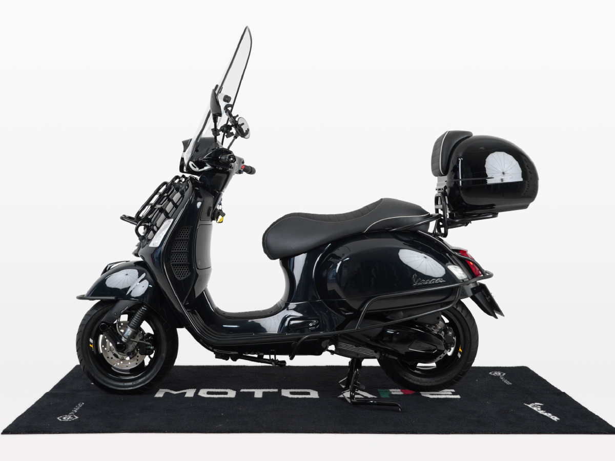 2023 베스파 GTS300 슈퍼테크 블랙