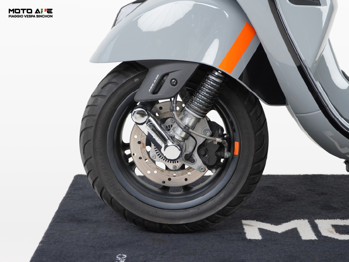 [중고]2024 베스파 GTS125 신형 스마트키 아비오그레이