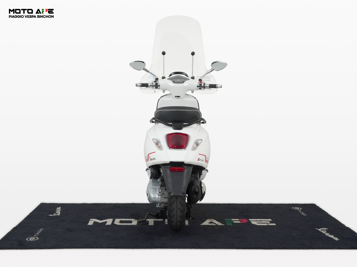 2023년식 베스파 스프린트 125 S버전 화이트