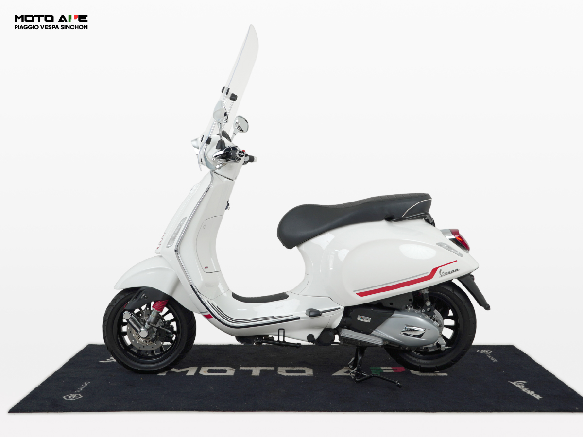 2023년식 베스파 스프린트 125 S버전 화이트