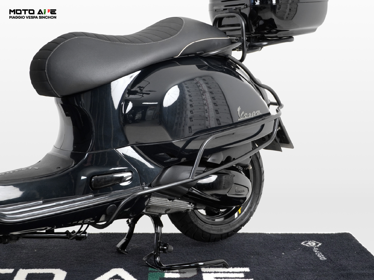 2023 베스파 GTS300 슈퍼테크 블랙