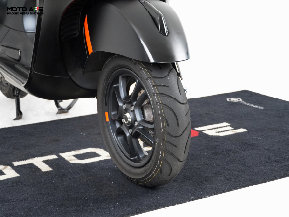 2024 베스파 GTS125 슈퍼스포츠 스마트키 검정유광