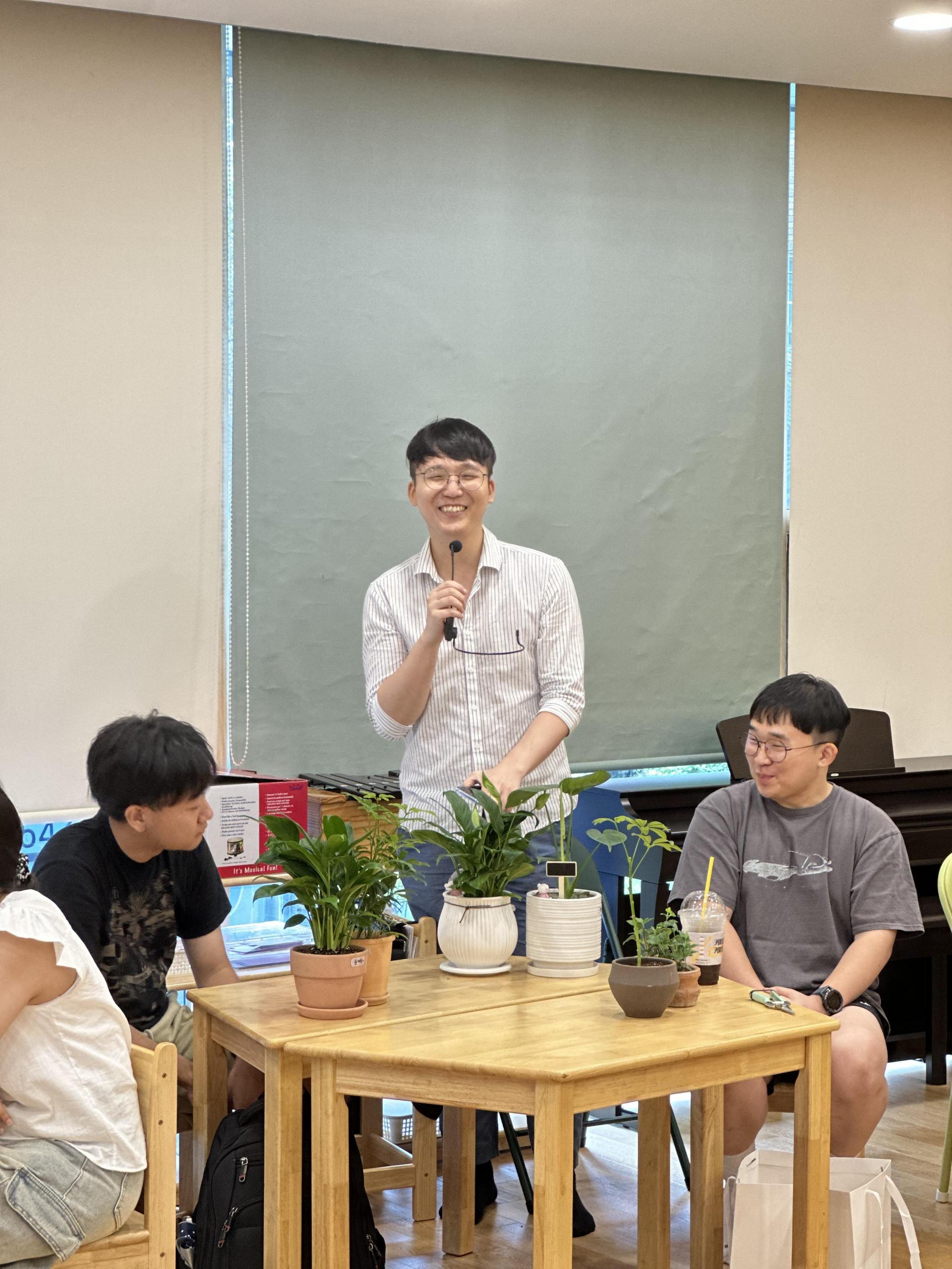 7c65ede10f8a6.jpg