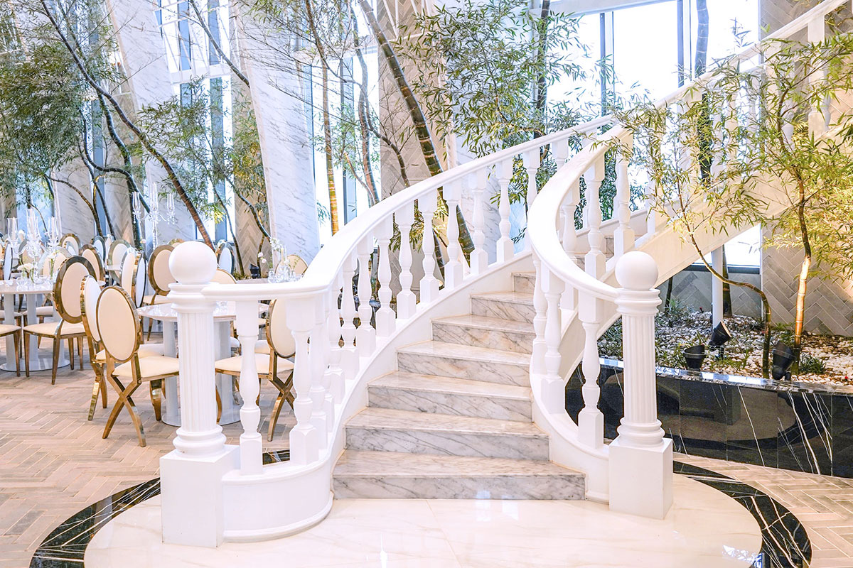 까사그랑데 센트로 웨딩홀 에떼르노홀 신부 입장 계단