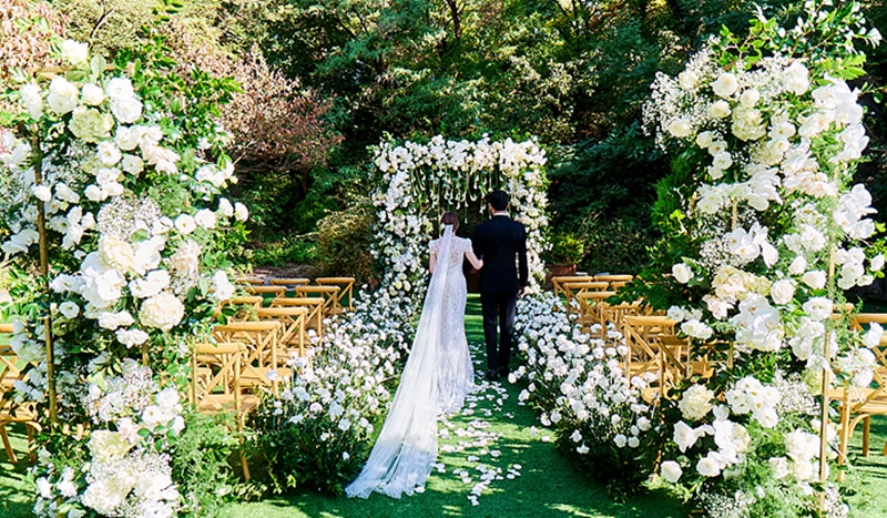 크레스트72 웨딩홀 가든홀 대표 메인 야외 웨딩 이미지