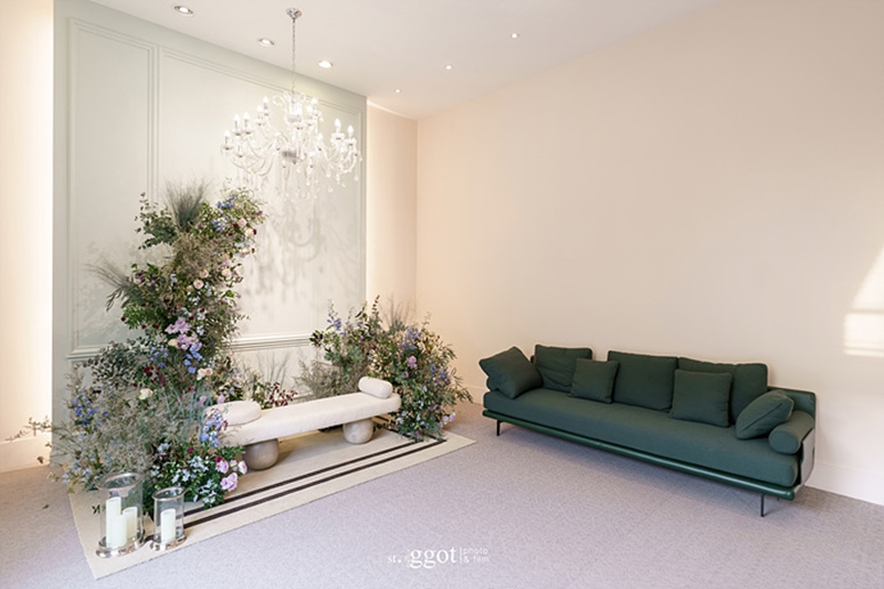 크레스트72 글래스홀 신부대기실