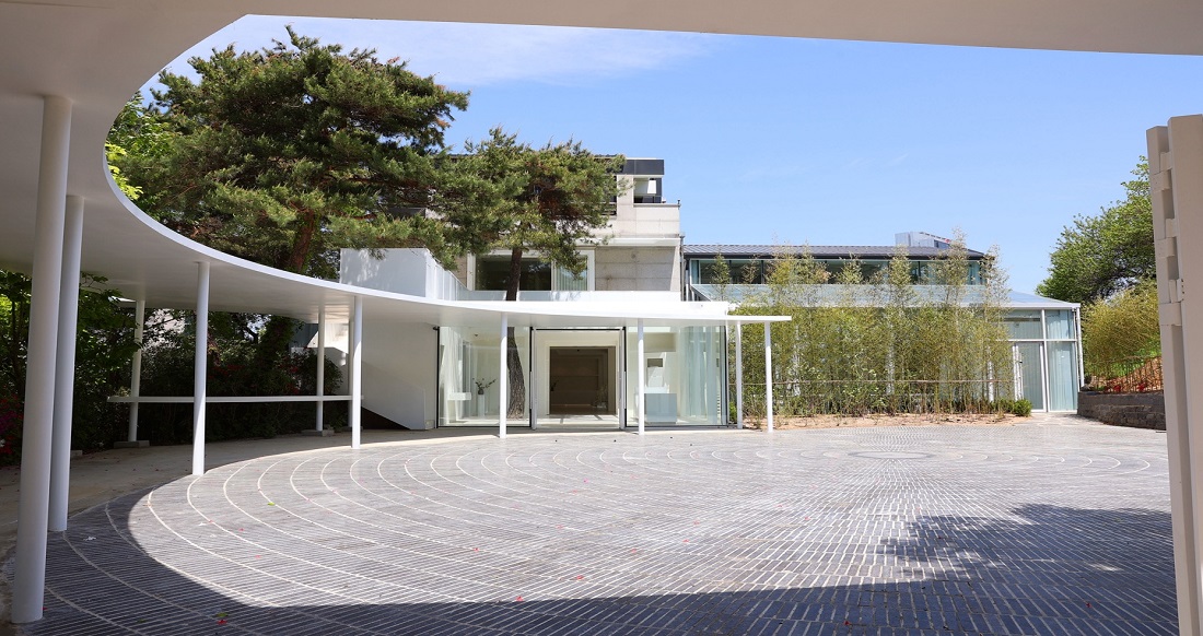 브라이튼하우스 강남 웨딩홀 외부 차량 이동 공간