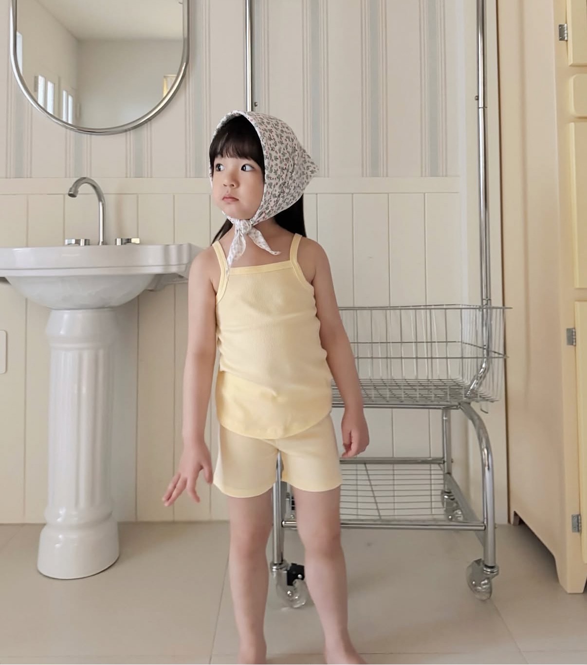 Sleeveless essential set-up