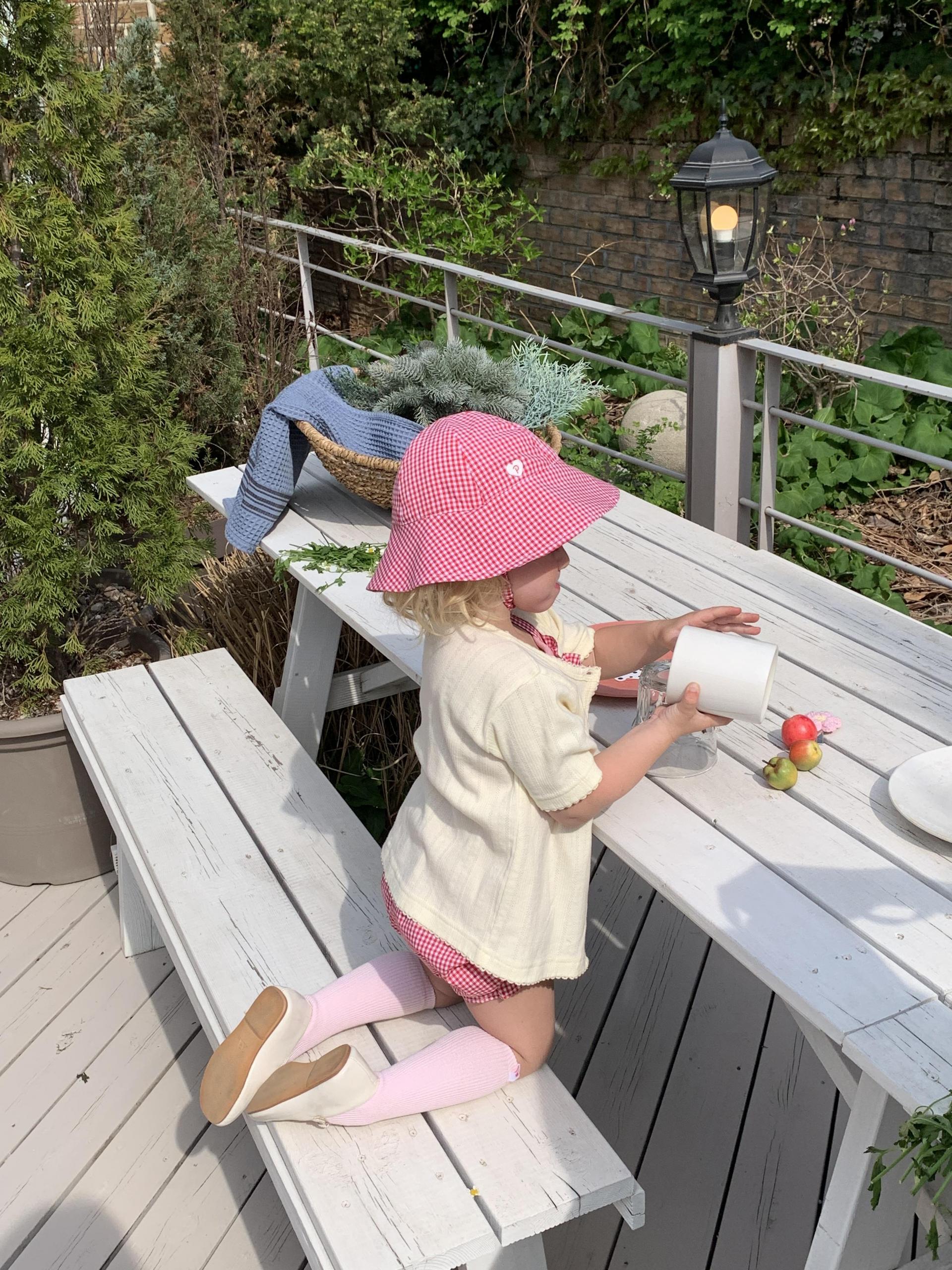 PG Heart Button Gingham Bucket Hat
