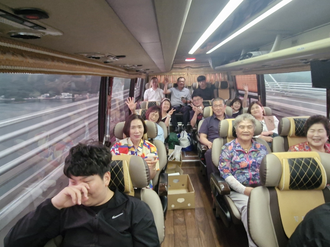 2aeda30071025.jpg