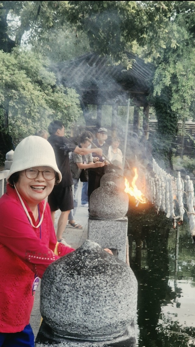 c855b4f56bb5e.jpg