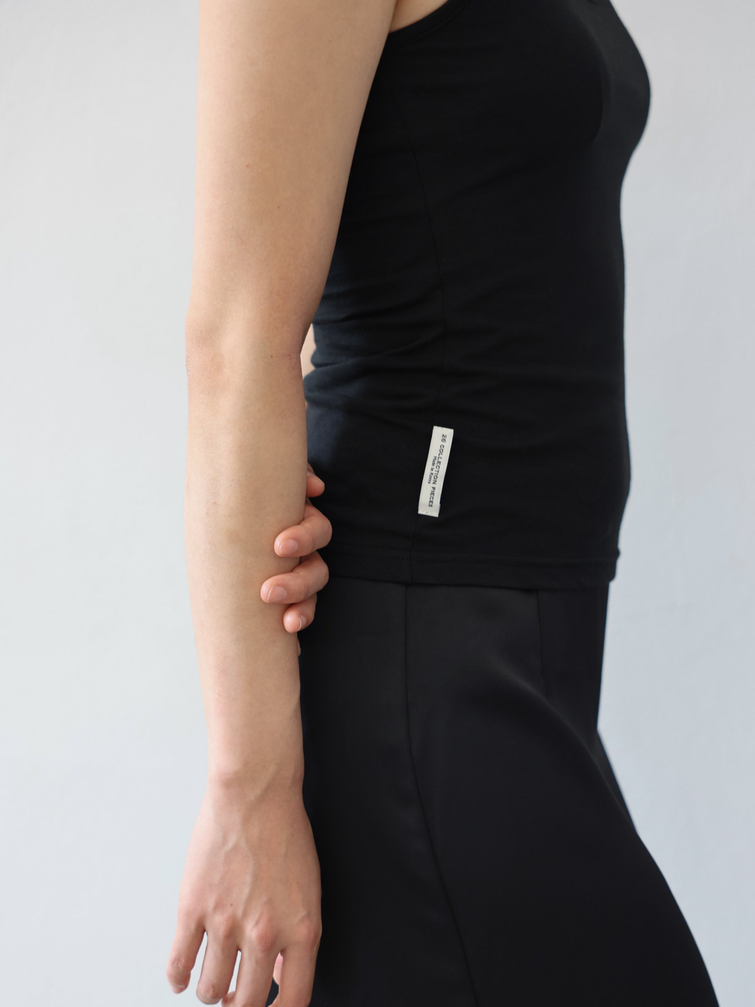 O-neck Sleeveless - black