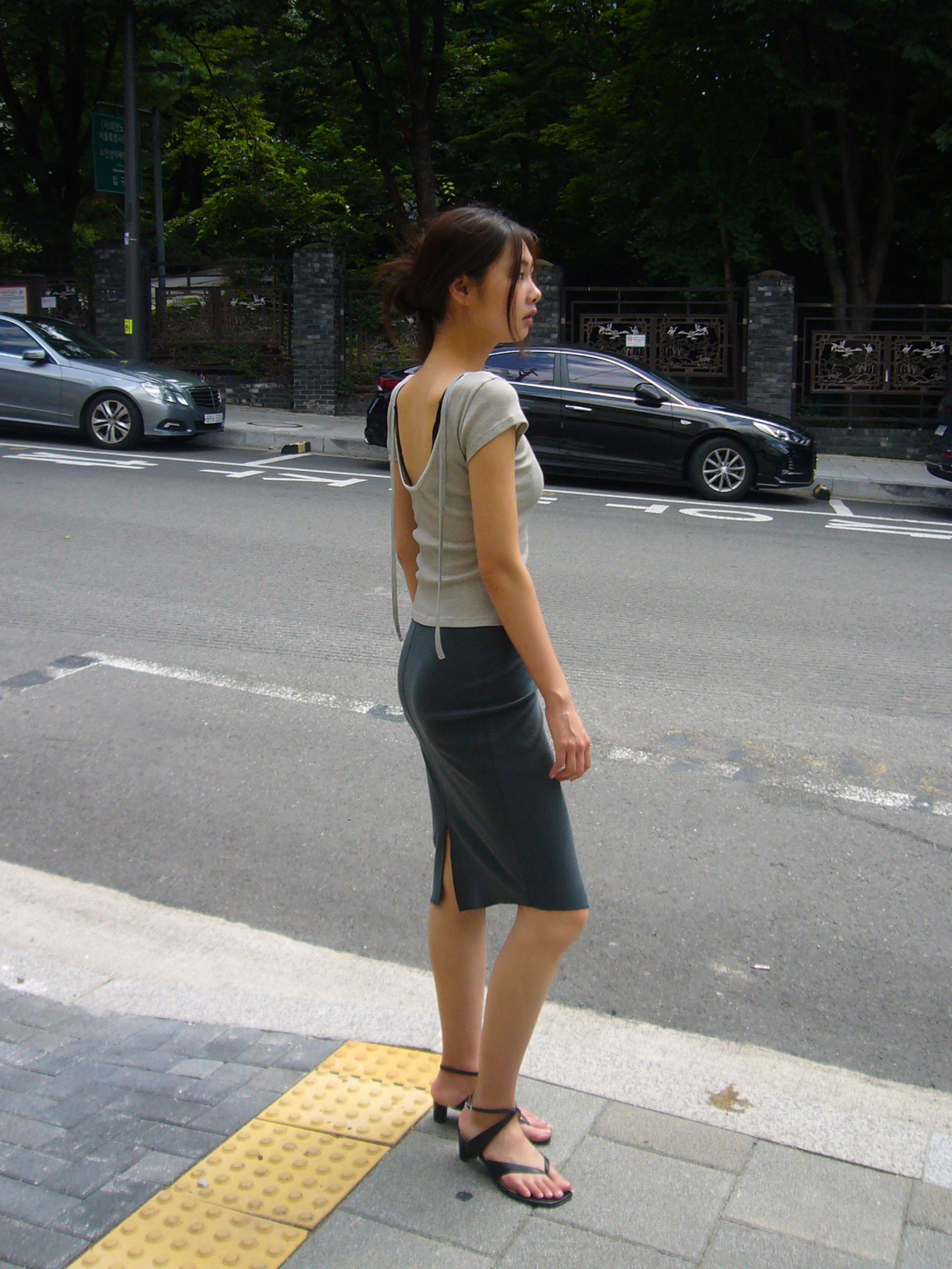 Gaia T - pale grey