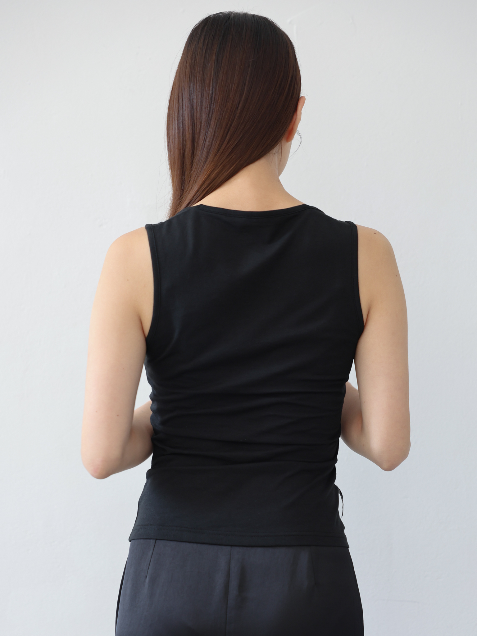 O-neck Sleeveless - black