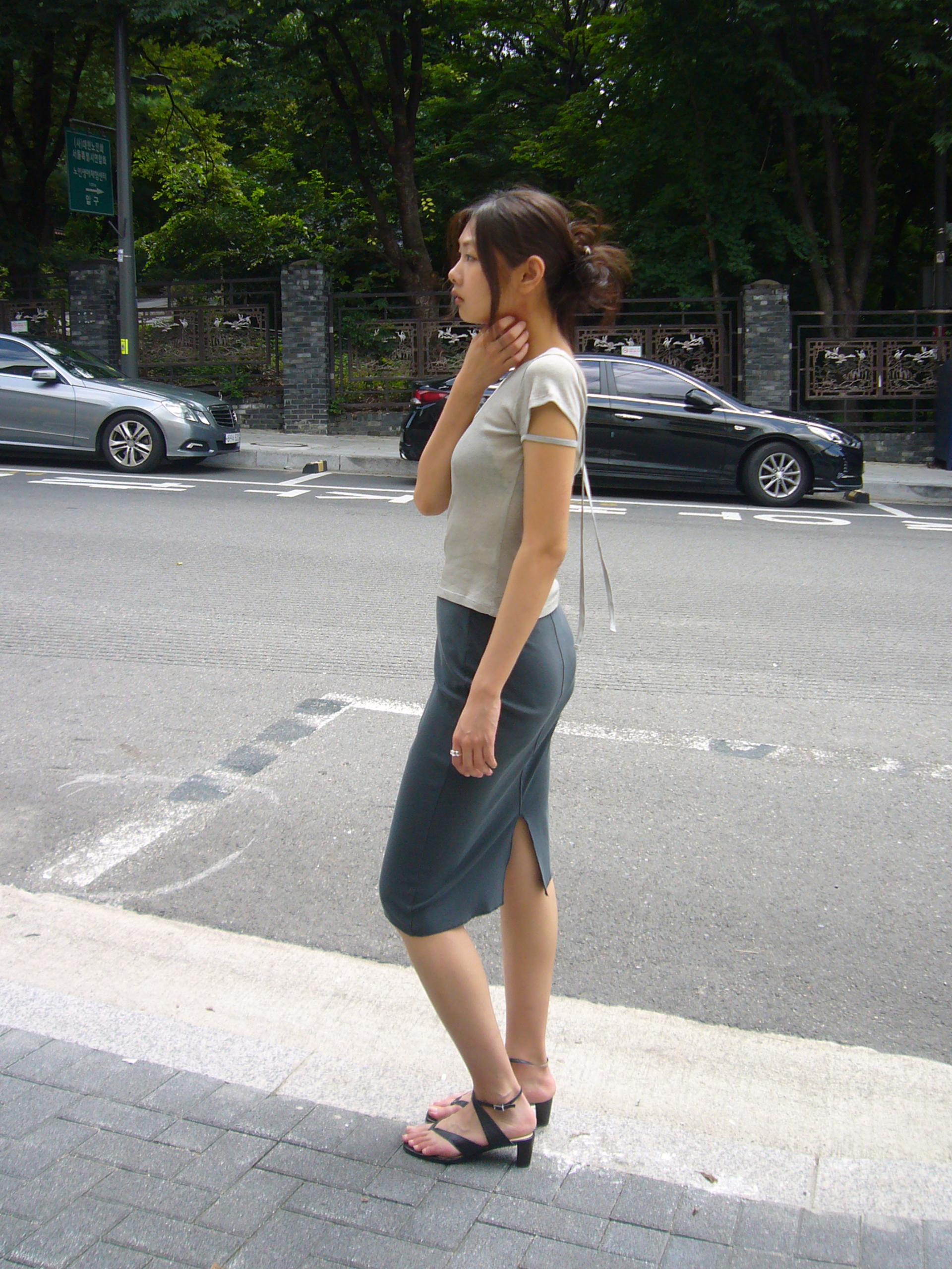 Gaia T - pale grey