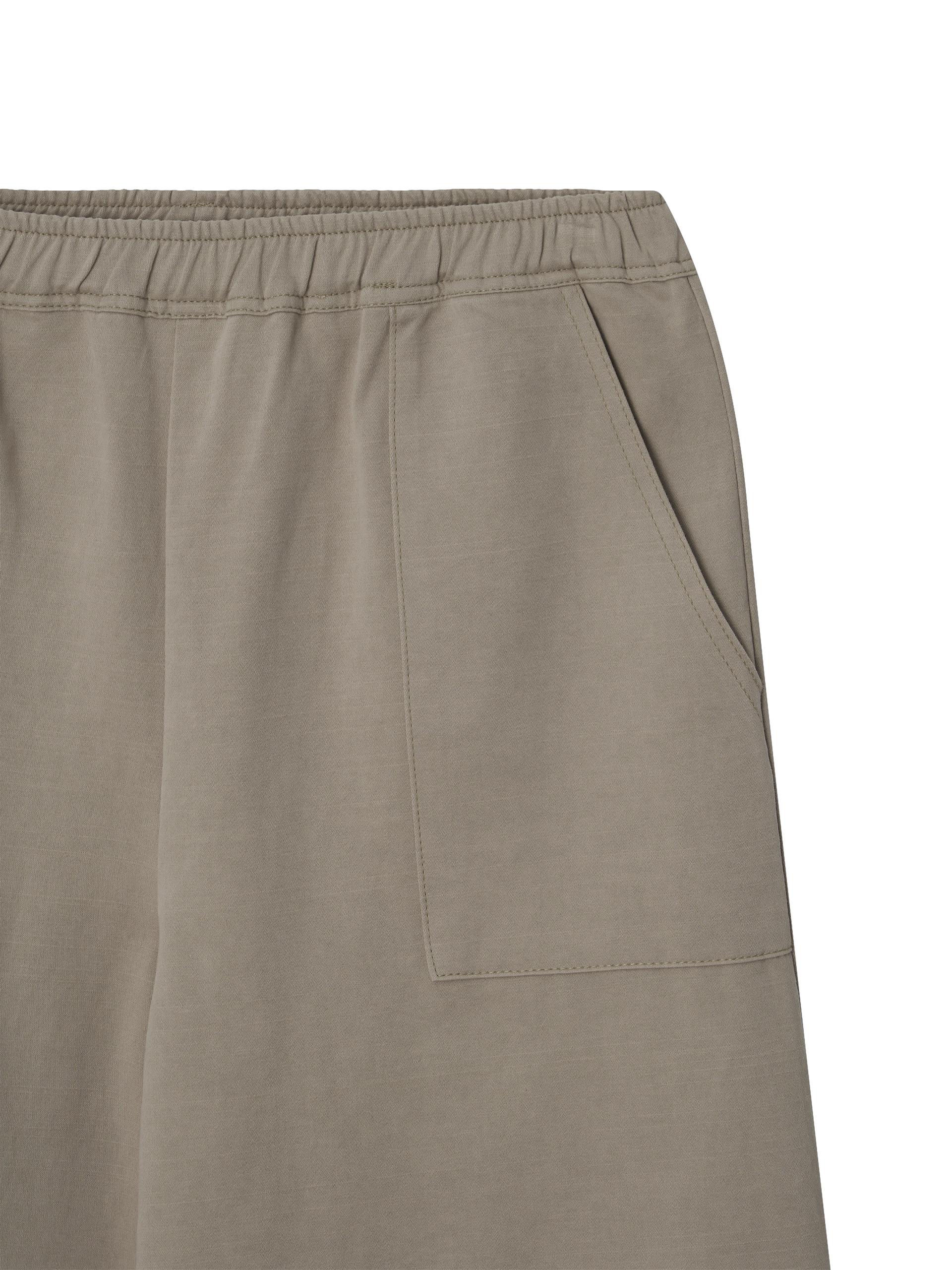 Back Button Cotton Half Pants - natural brown