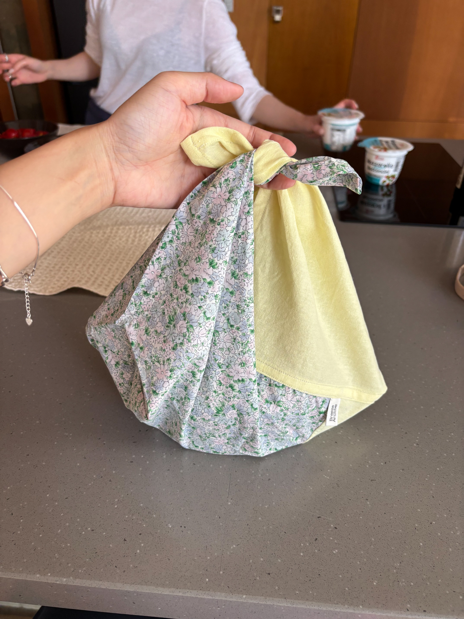 Lunch Box Cloth - yellow/flower, large