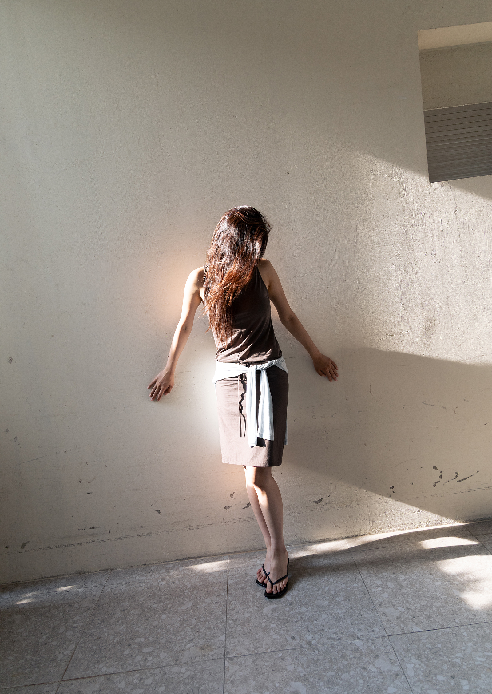 Drape Neck Sleeveless - brown