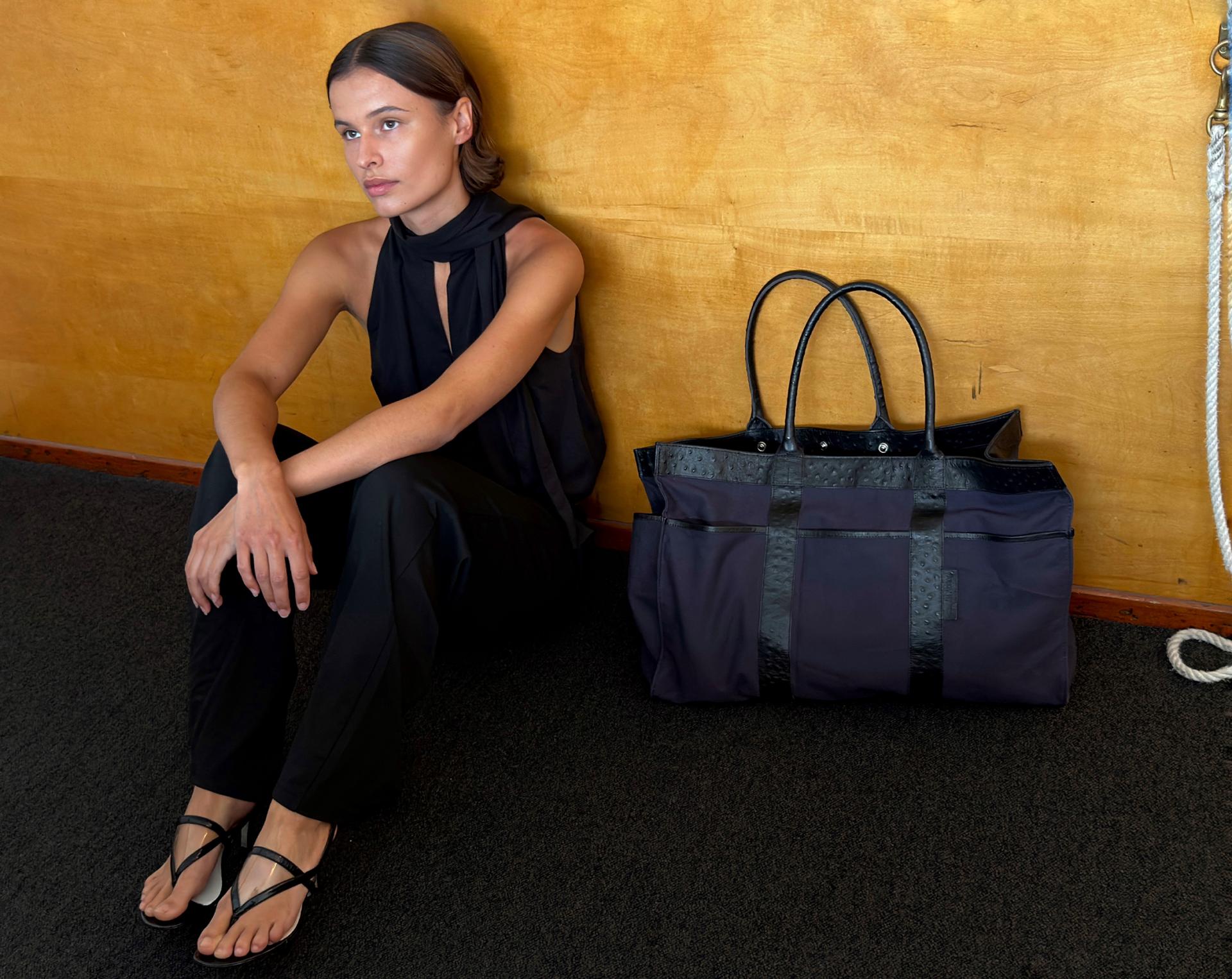 [Pre-order] Carry Bag - navy/black
