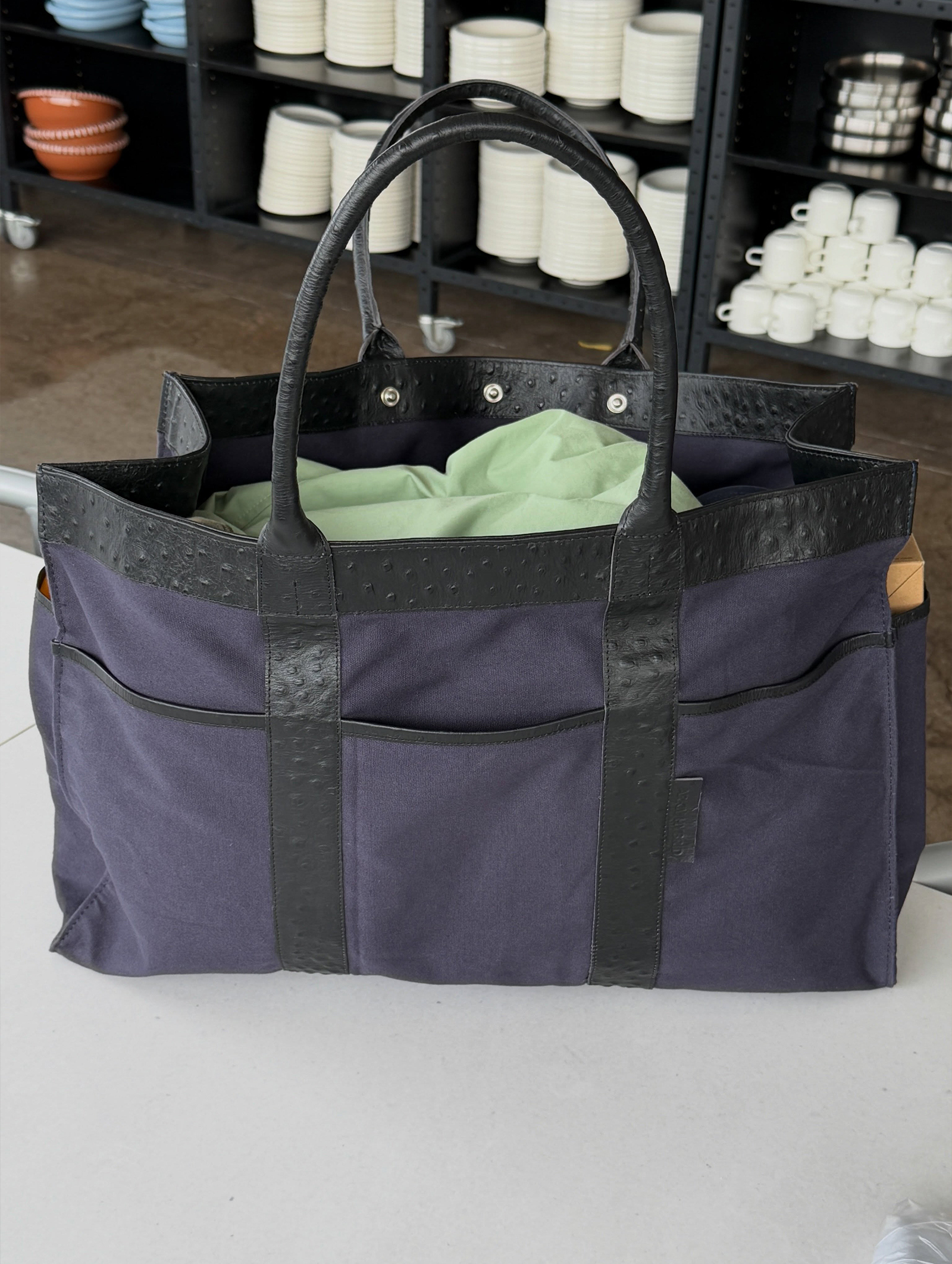 [Pre-order] Carry Bag - navy/black