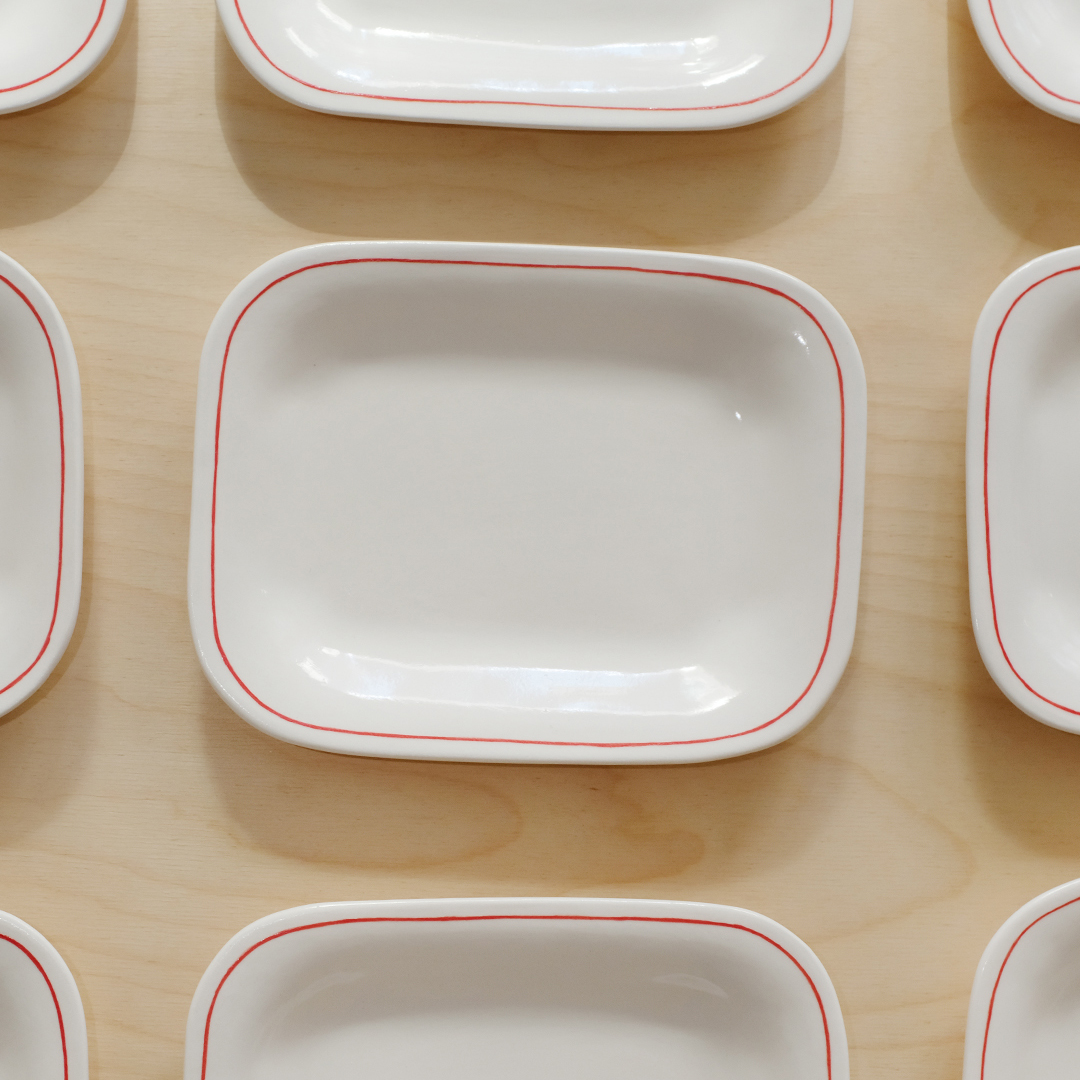 Red Currant Square Bowl
