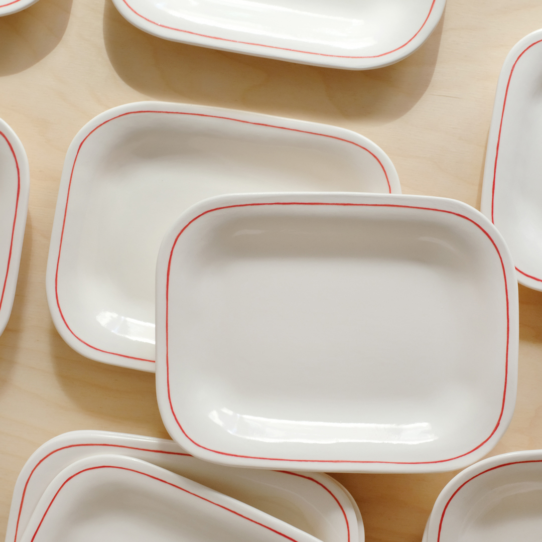 Red Currant Square Bowl