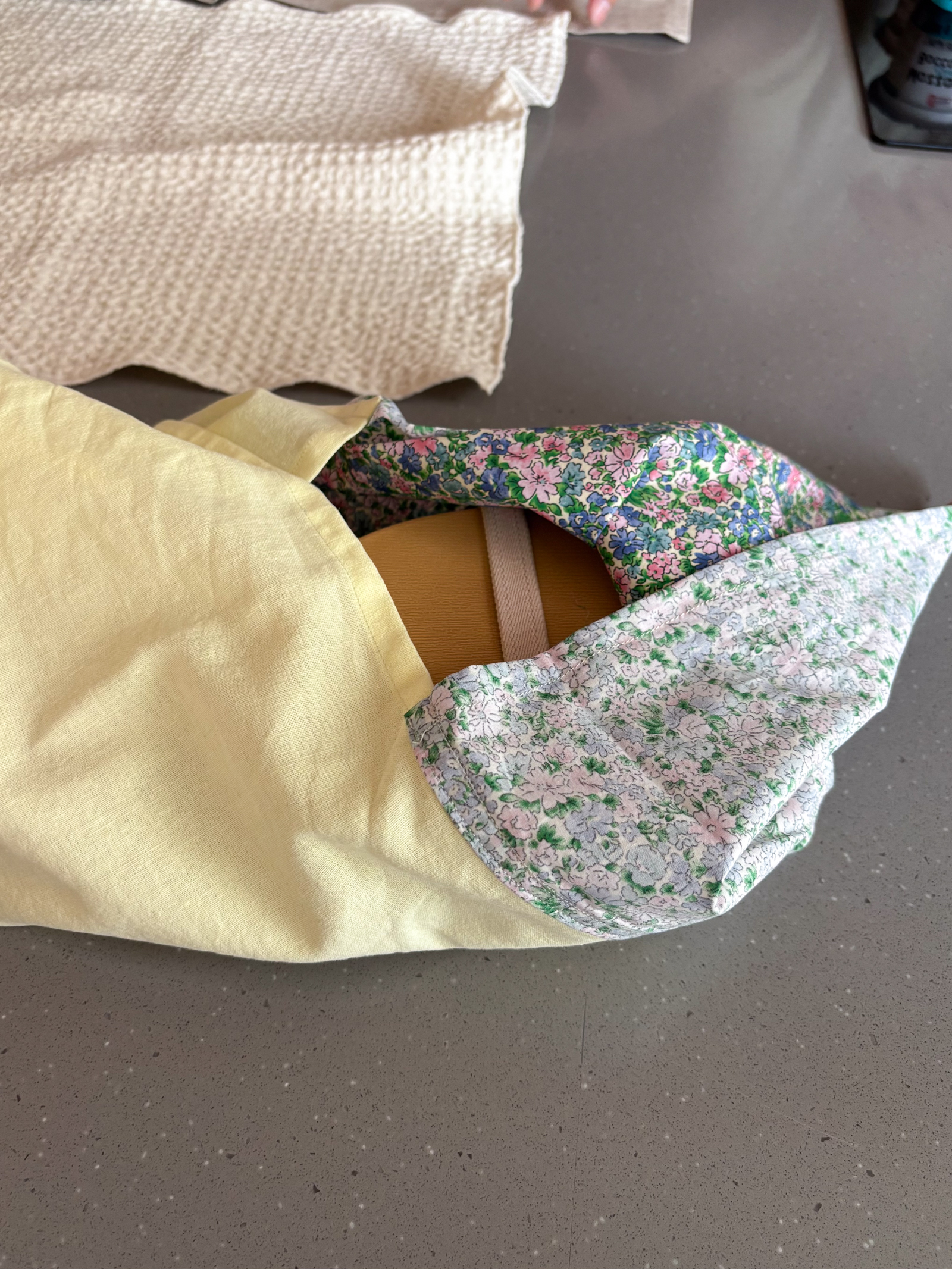 Lunch Box Cloth - yellow/flower, large