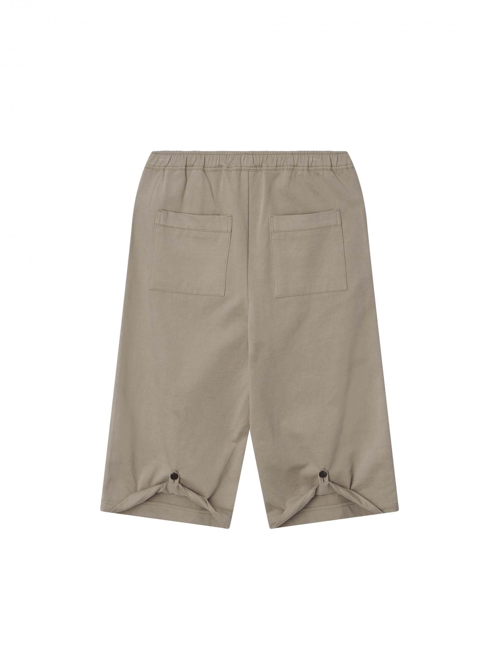 Back Button Cotton Half Pants - natural brown