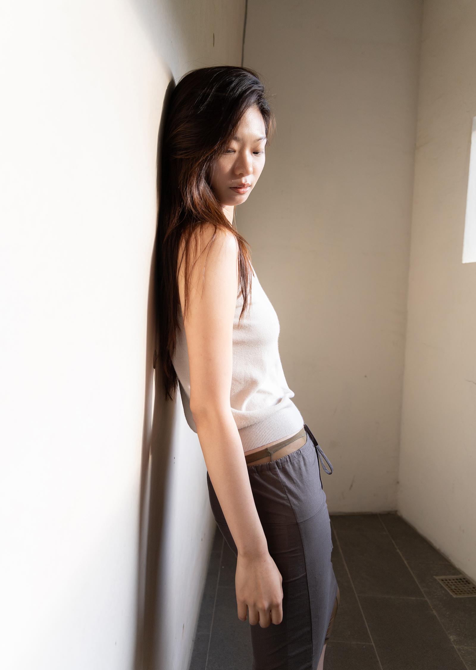 Sheer Capri Tights - khaki