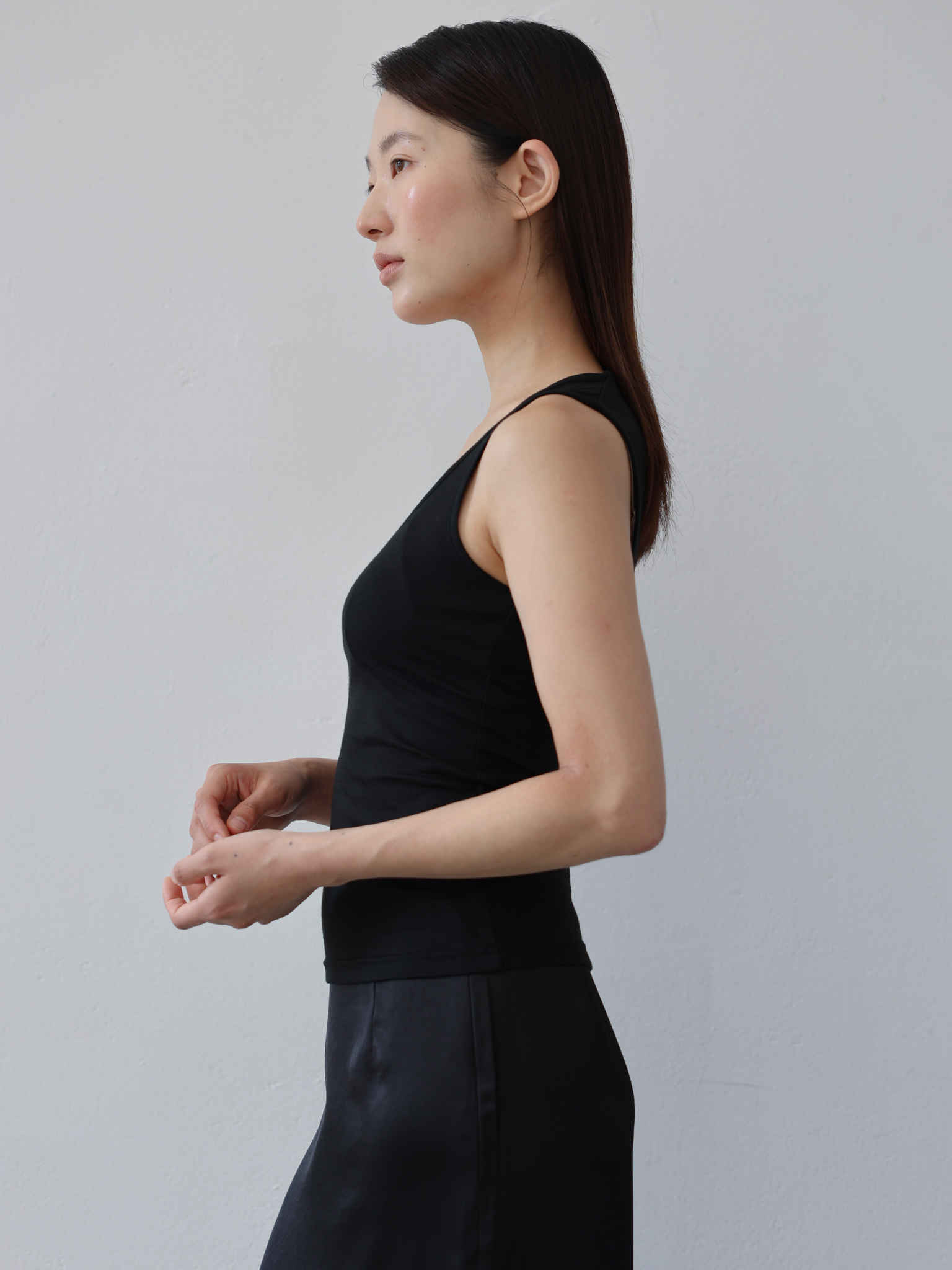 O-neck Sleeveless - black