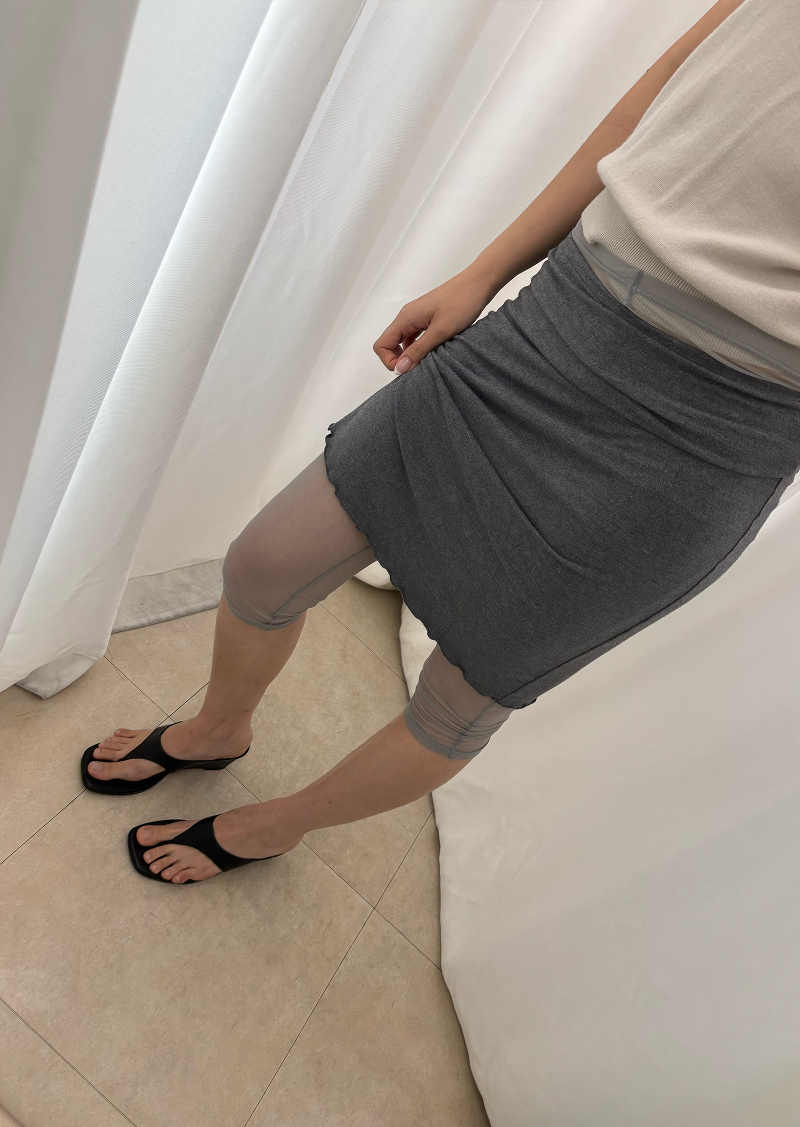 Sheer Capri Tights - pale / 7월 21일 출고