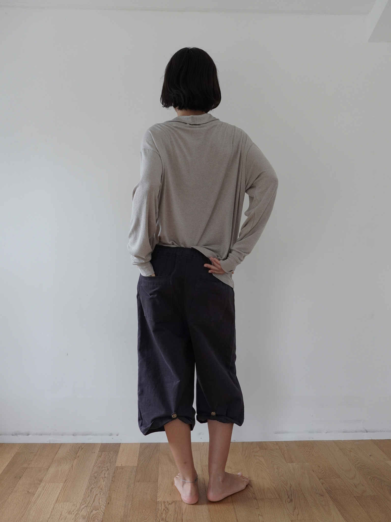 Back Button Cotton Half Pants - charcoal
