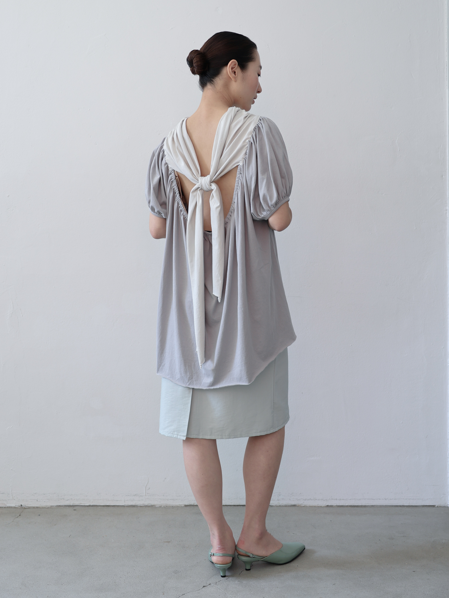 Back Ribbon Top - light grey