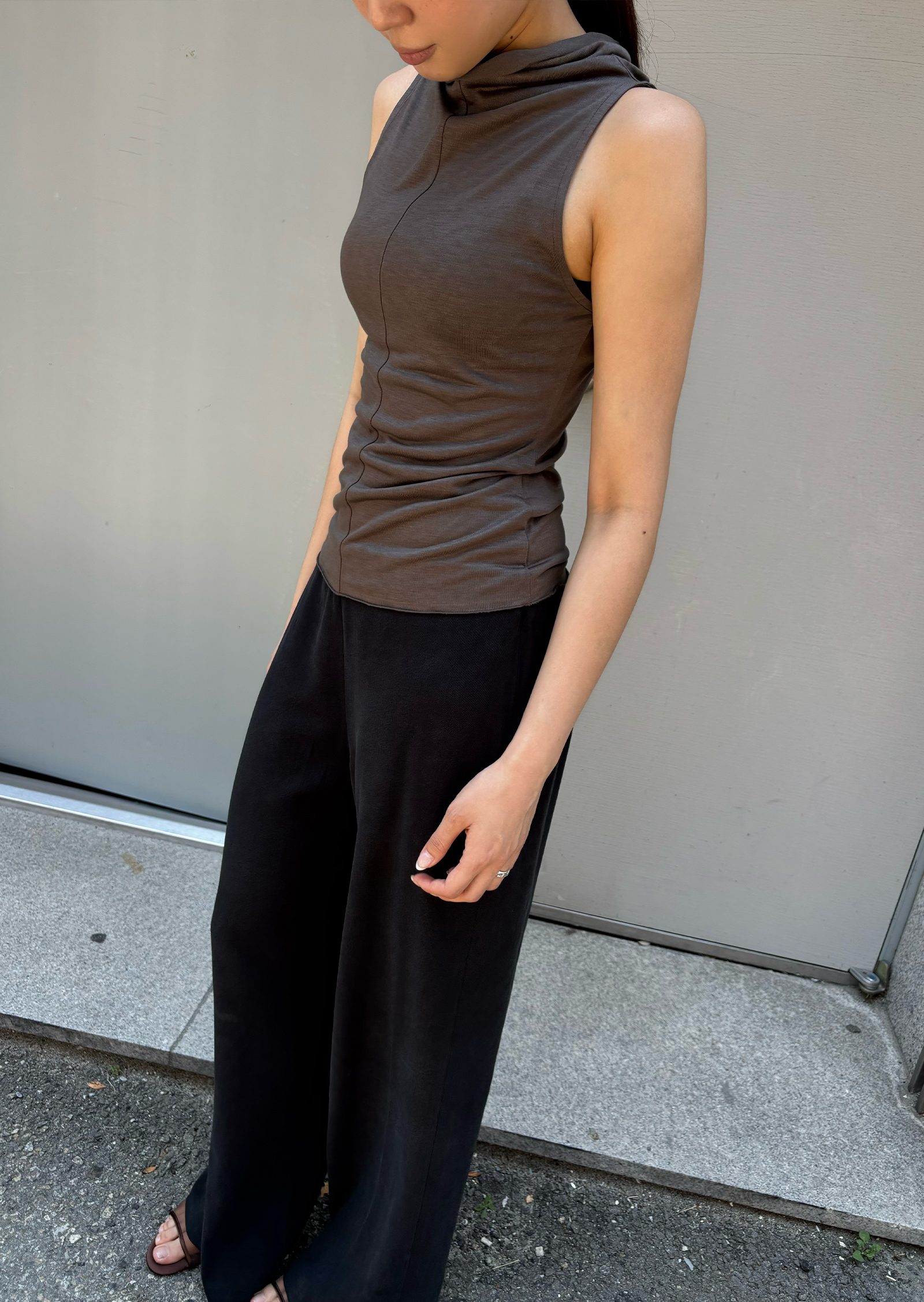 Drape Neck Sleeveless - brown / 7월 16일 출고