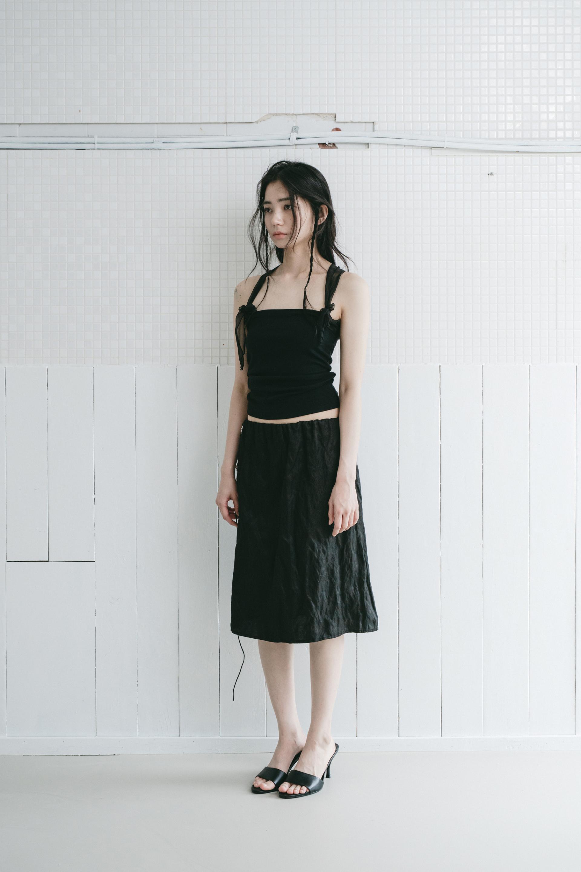 Silky Strap Top - black